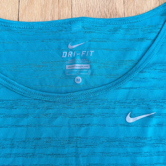 Nike Dryfit workout tshirt - Picture 2 of 4